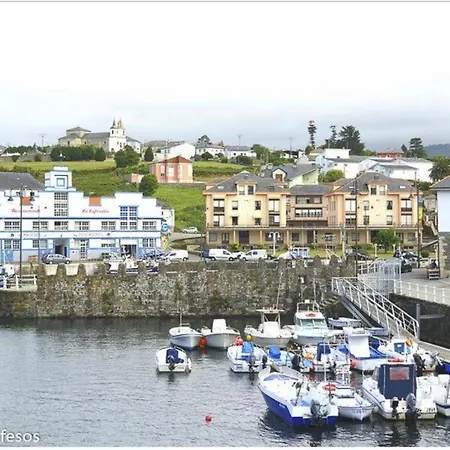 Asturias - Puerto De Vega- ático 2 Dormitorios *